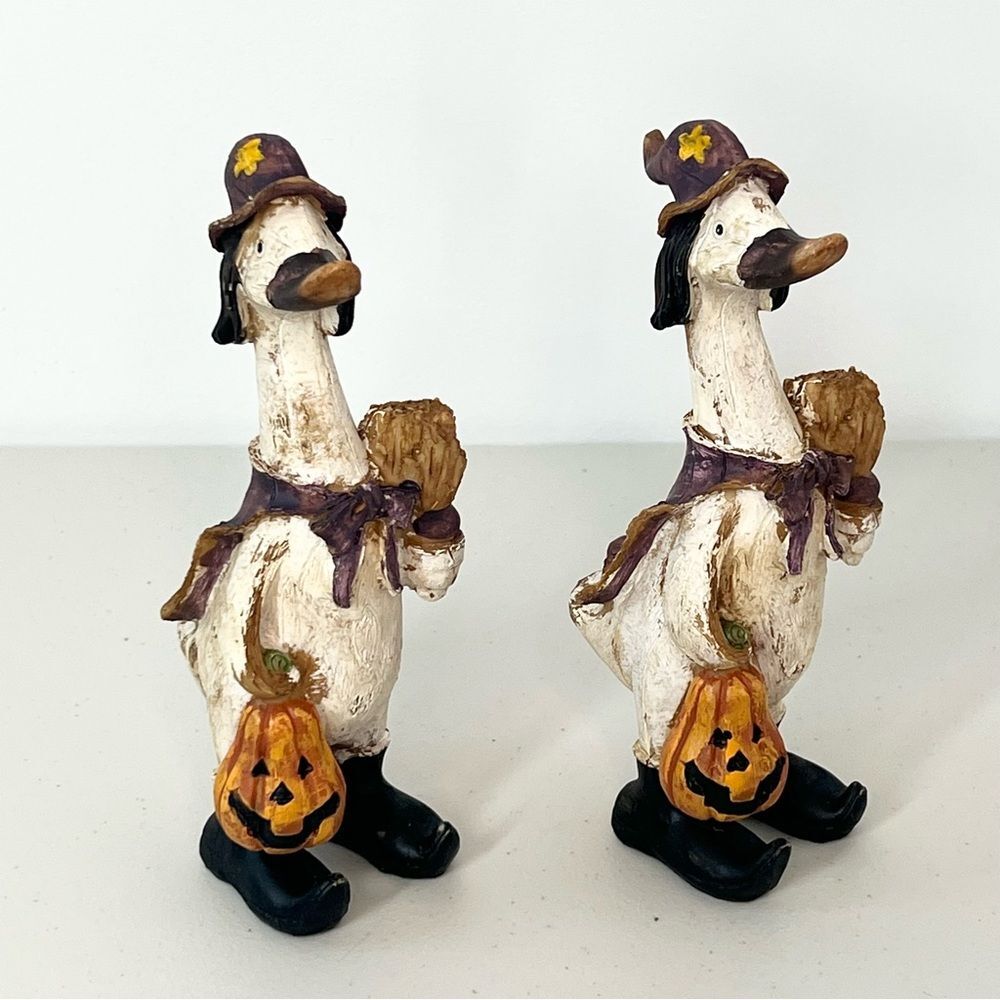 VTG Tii Collection Halloween Duck Witch Pumpkin Broom Resin Figurine Set Of Two
